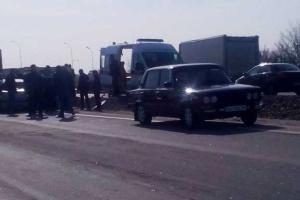 В жутком ДТП на Киевщине погибла женщина-водитель: двое малолетних детей госпитализированы
