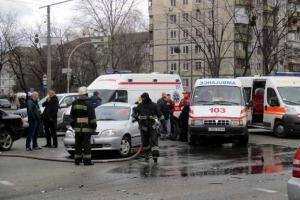 В Киеве столкнулись две иномарки: шесть человек госпитализированы