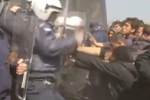 Беспорядки на границе Греции и Македонии: беженцы подрались с полицией