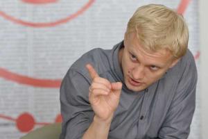 Активисты "Автомайдана" показали имение под Киевом, принадлежащее "главному антикоррупционеру" страны