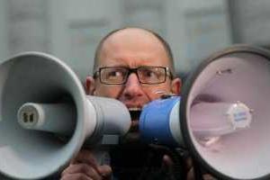 Чорновил: Яценюк стал проблемой, но он уже "сбитый летчик"