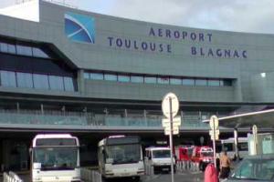 Во Франции провели срочную эвакуацию пассажиров в аэропорту Тулузы
