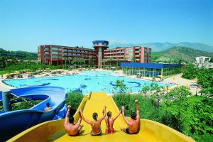 Турецкие курорты станут дешевле для граждан Украины - Порошенко