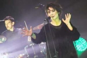 Во время концерта в Литве Земфира жестко потребовала убрать украинские флаги