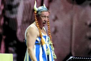 В Сети набирает обороты юмористическое выступление Михаила Ефремова о "приключениях" Депардье в России