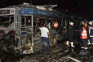 В Сети опубликованы кадры кровавого теракта в Анкаре: момент взрыва