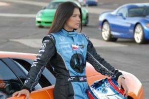 В российском городе Кирове на женском аторалли автомобиль влетел в толпу зрителей