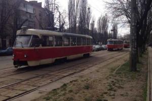 В Киеве в пробку попали 13 трамваев