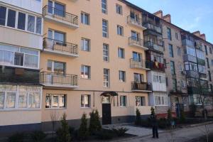 В Славянске восстановили разрушенный при обстрелах пятиэтажный дом