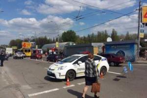 В Киеве скончалась женщина, попавшая под колеса автомобиля патрульной полиции