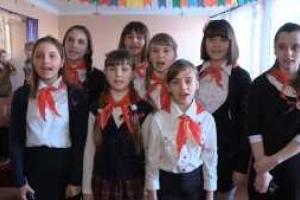 Жители "ДНР": Спасите наших Детей! Из них пытаются вылепить новые машины для убийств и войн