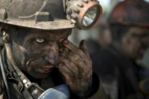 В "ДНР" растет недовольство населения: задолженность по зарплате огромная, продолжаются массовые сокращения