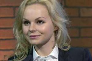 Экс-солистка группы "Ленинград" Алиса Вокс начала сольную карьеру 