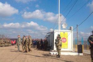 На КПВВ "Золотое" оформление проезда и прохода граждан происходит около трех минут - пограничники