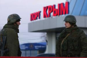 Жители Керчи в шоке: вооруженные военные обыскивали и клали лицом в землю стариков, женщин и детей