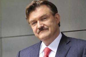 Телеведущий Евгений Киселев в прямом эфире объявил о своем уходе с телеканала "Интер"