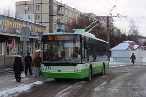 В оккупированном Луганске мужчина возомнил себя "террористом" и попытался угнать троллейбус