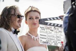 Певец Игорь Николаев появился в роли жениха в новом клипе Тимати