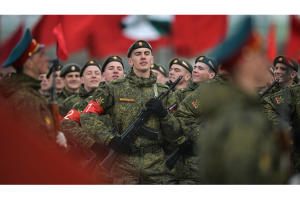 Россия активно готовится к майским праздникам: в Подмосковье прошла первая тренировка Парада Победы