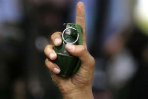 В Луганске во время подготовки к "параду" в толпе боевиков разорвалась граната