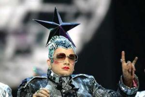 На сайте Порошенко появилась петиция с предложением сделать ведущей "Евровидения" Верку Сердючку