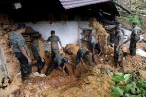 Стихия в Шри-Ланке продолжает забирать жизни людей: уже известно о 63 погибших