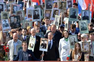 В России День Победы уже не праздник ветеранов, а культ Путина - российский журналист