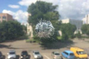 Неизвестные обстреляли окна помещения апелляционного суда Черкасской области