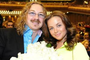 В сети появился снимок семимесячной дочери певца Игоря Николаева