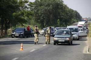 Очередь на КПВВ в Майорске растянулась на километры в 4 ряда - соцсети 