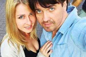 У актера Дениса Матросова родился четвертый ребенок