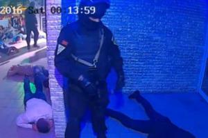 В Севастополе "Беркут" навел "шухер" в ночном клубе: стрельба, лужи крови, посетители лицом в пол