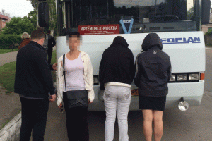 Жительница Лисичанска задержана за попытку продажи в секс-рабство двух девушек
