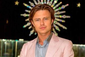 Певец Прохор Шаляпин появился на публике с новой спутницей