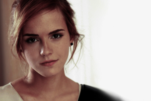 Актриса Эмма Уотсон удивила публику необычным эко-нарядом