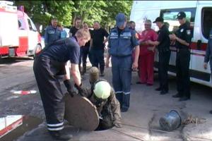 В Полтаве спасатели достали из канализационного коллектора тела двух мужчин