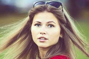 Звезда хита про лабутены выходит замуж за резидента "Comedy Club"