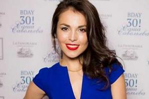 Певица Сати Казанова открывает собственный центр по занятию йогой