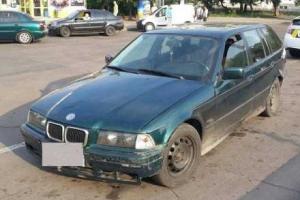Пьяный водитель "BMW" летал по Житомиру с женщиной в багажнике