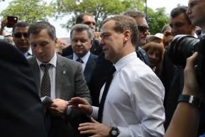 Сотник: Медведев, бедный, так перепугался крымских баб, что впервые сказал правду