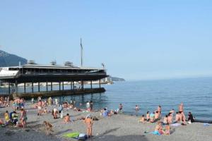 Лето в разгаре, а в Ялте все еще "не сезон"