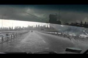 В Донецке после ливня центр города превратился в грязную "Венецию"