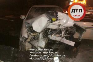 Под Киевом погиб водитель автомобиля "Renault", на скорости влетев в отбойник