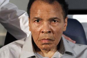 Легендарный боксер Мохаммед Али находится в критическом состоянии