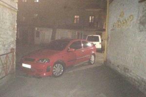 Ссора с соседом из-за стоянки автомобиля закончилась для киевлянина домашним арестом