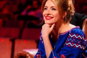 Беременная звезда студии "Квартал-95" Елена Кравец стала героиней фотосессии