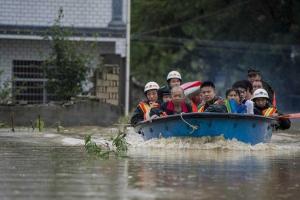 Наводнение в Китае унесло жизни 14 человек, еще 72 пропали без вести