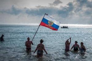 Крым: начало курортного сезона переносится "на неопределенное время"