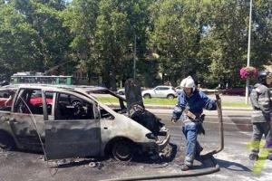 В Одессе прямо на дороге дотла сгорел "Volkswagen"