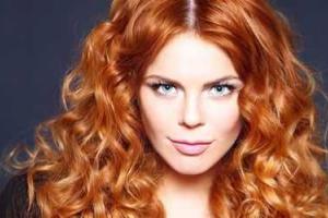 Певица Анастасия Стоцкая показала, как она выглядит до и после макияжа